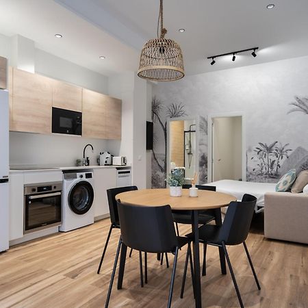 Marina Beach Apartments Valence Extérieur photo