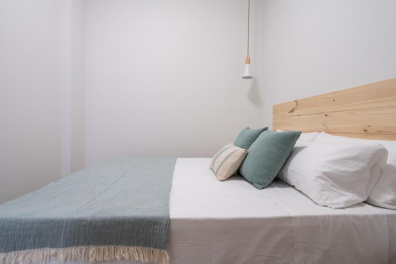 Marina Beach Apartments Valence Extérieur photo