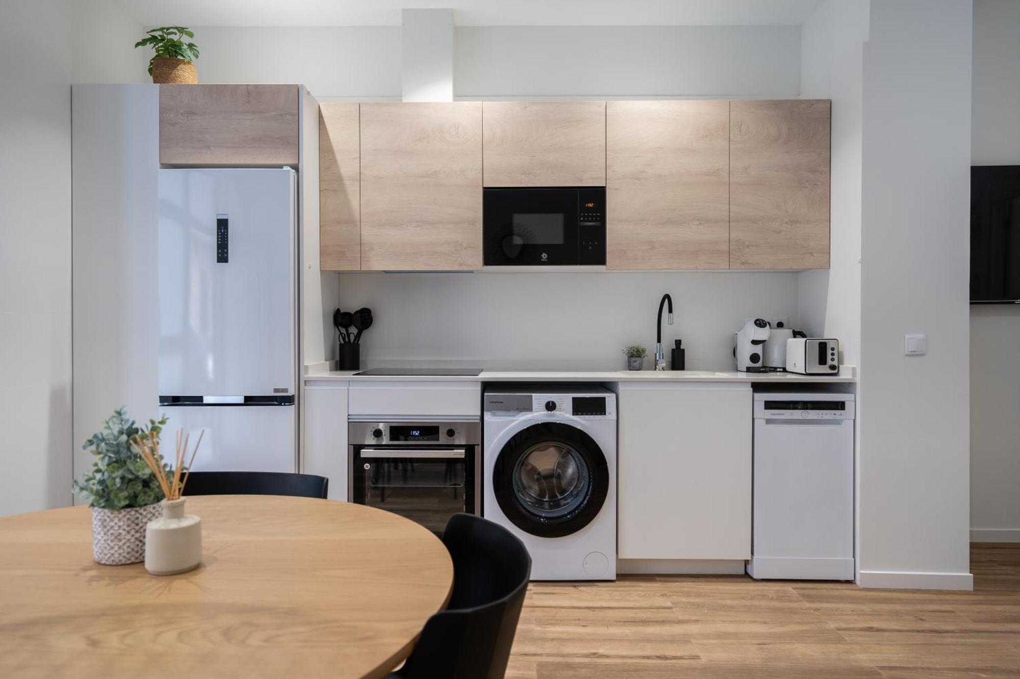 Marina Beach Apartments Valence Extérieur photo
