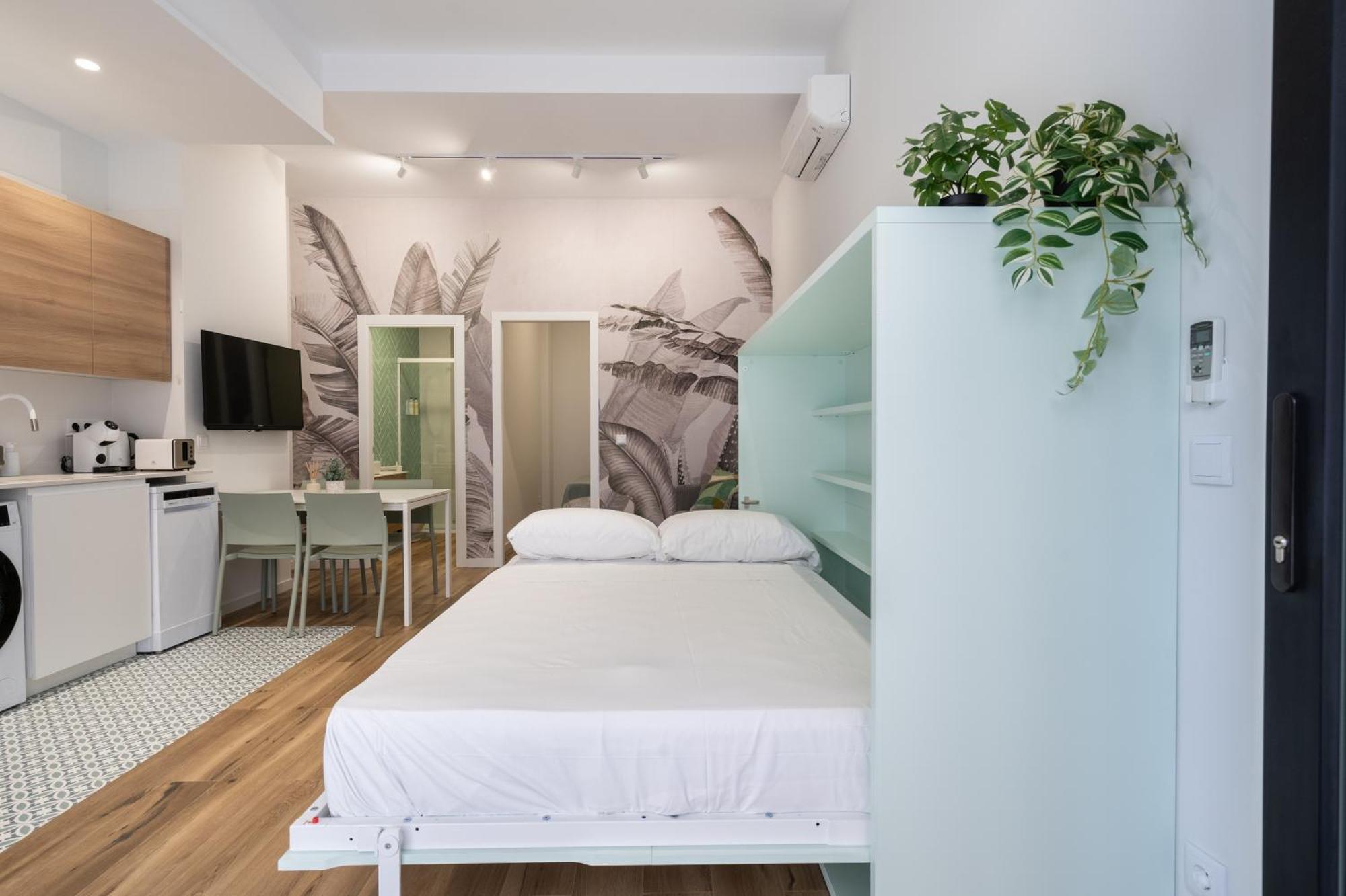Marina Beach Apartments Valence Extérieur photo